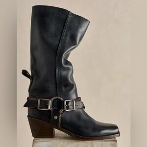 NWOB Free People We The Free Denver Double Buckle Boots in Washed Black
